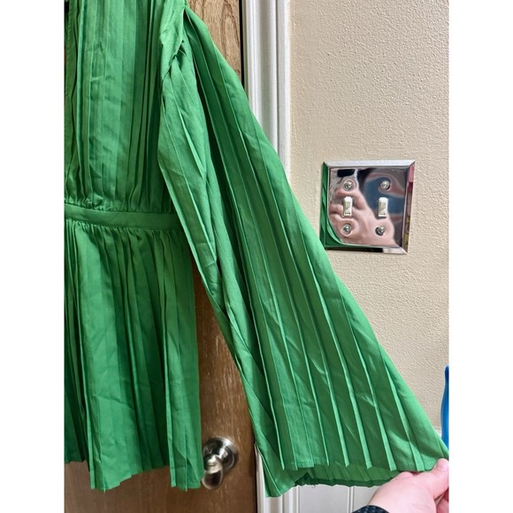 Pretty Little Thing Women Romper Playsuit Green Pleated Plunge Long Sleeve UK 12 - Picture 12 of 12